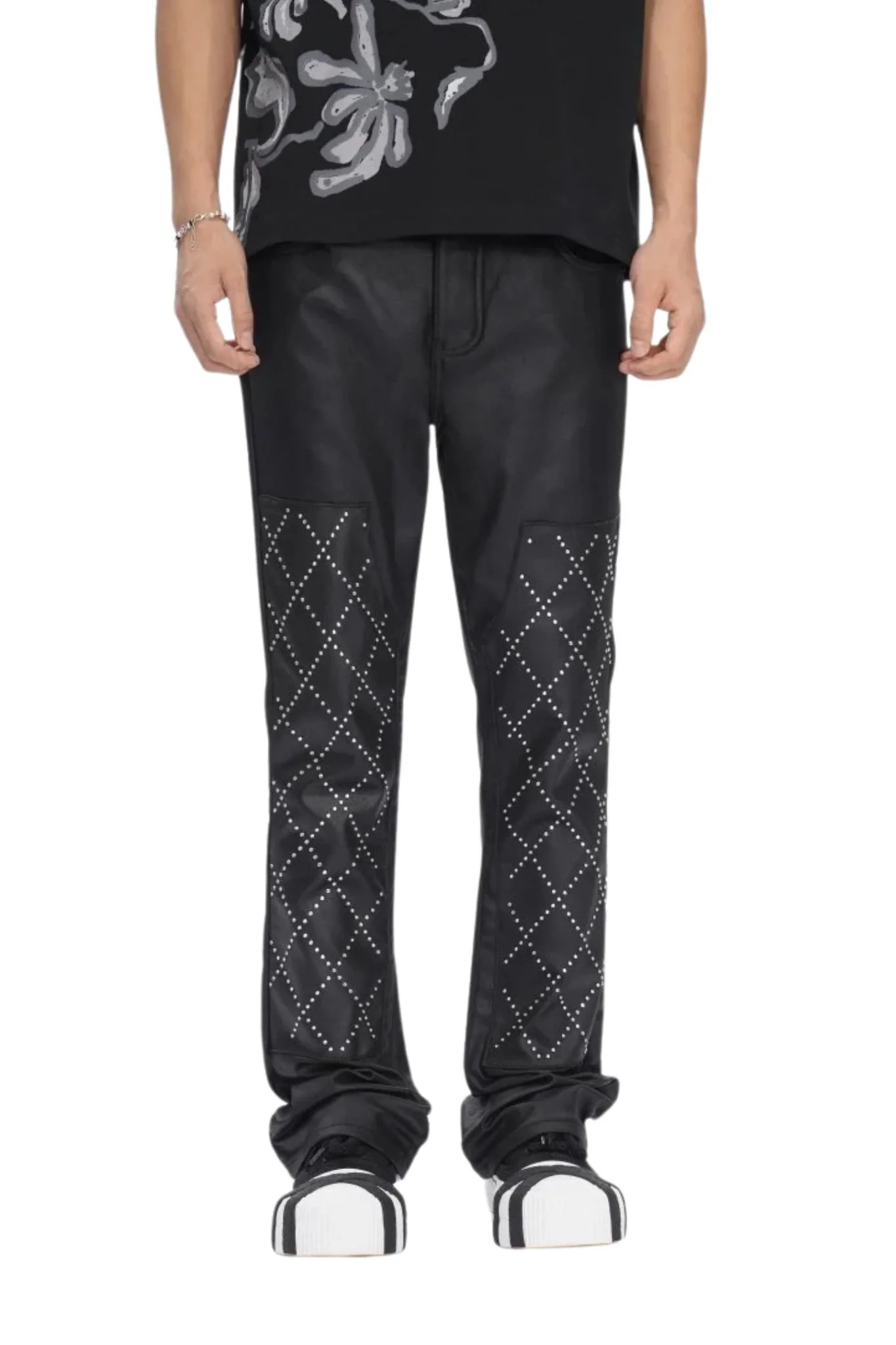 VALABASAS | Punctured Stacked Jeans Black